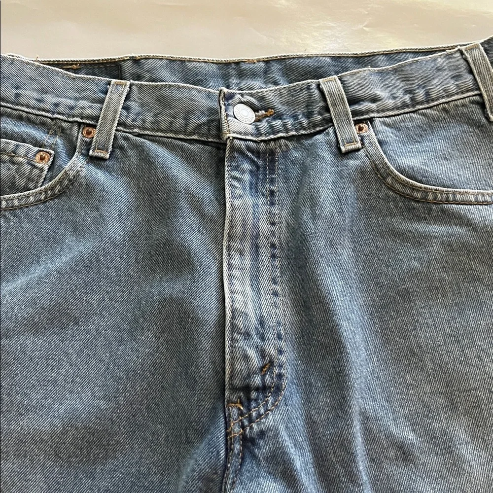 Vintage Levi’s 550 Relaxed Fit Size 36 x 32